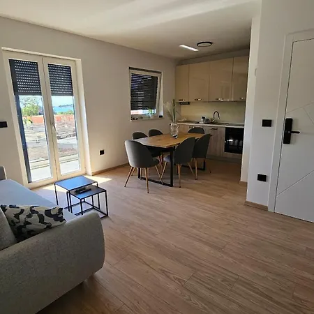 Apartment Richi & App Funtana