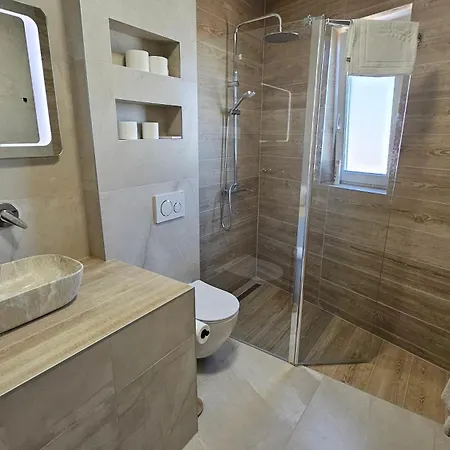 Richi & App Apartment *