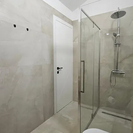 Richi & App Apartment Funtana