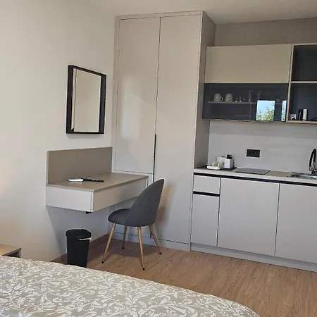 Richi & App Apartment Funtana