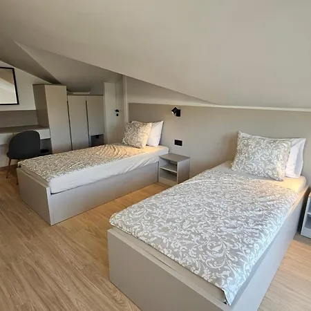 Richi & App Apartment *